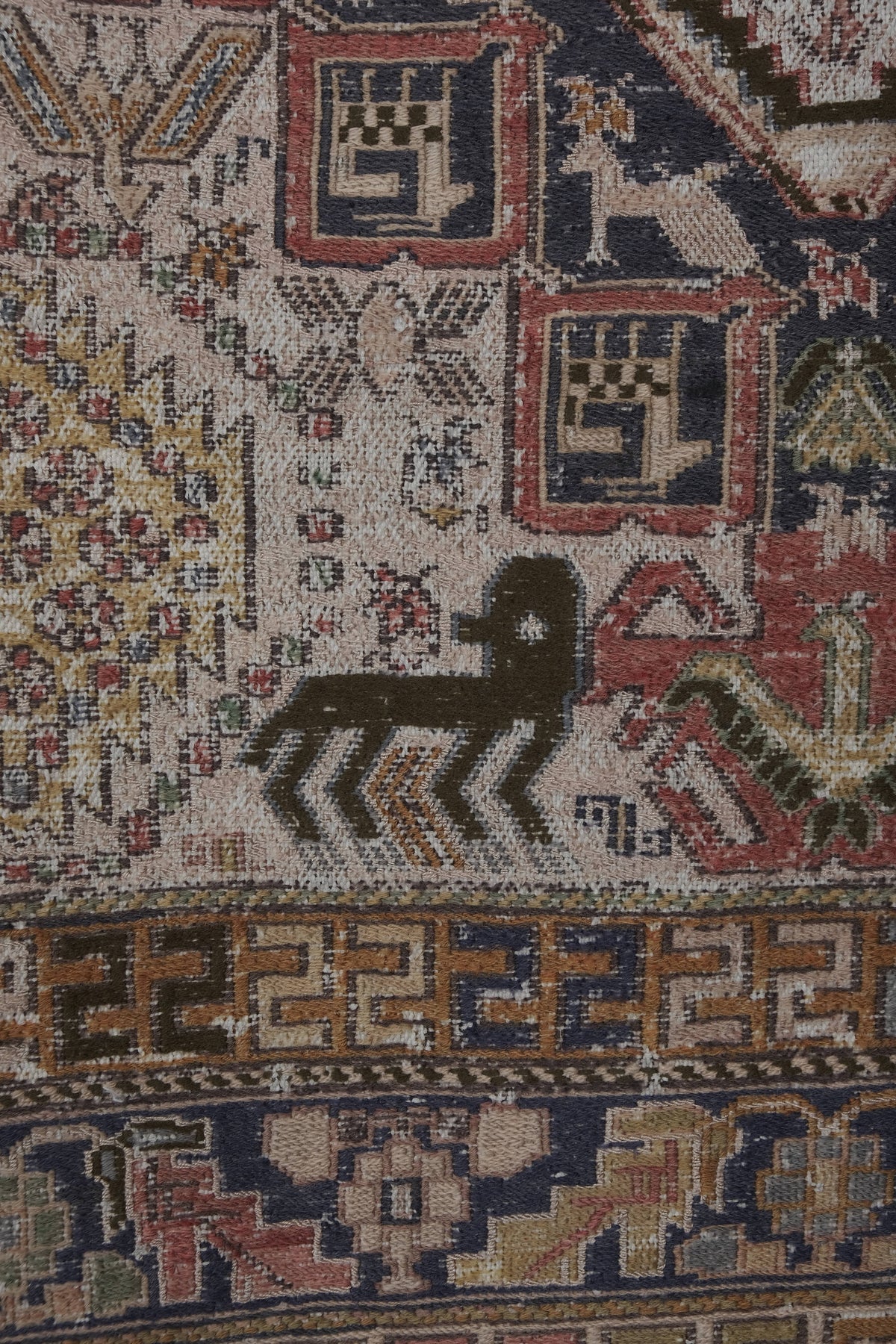 Vintage Sumak Kilim 111 x 204 cm