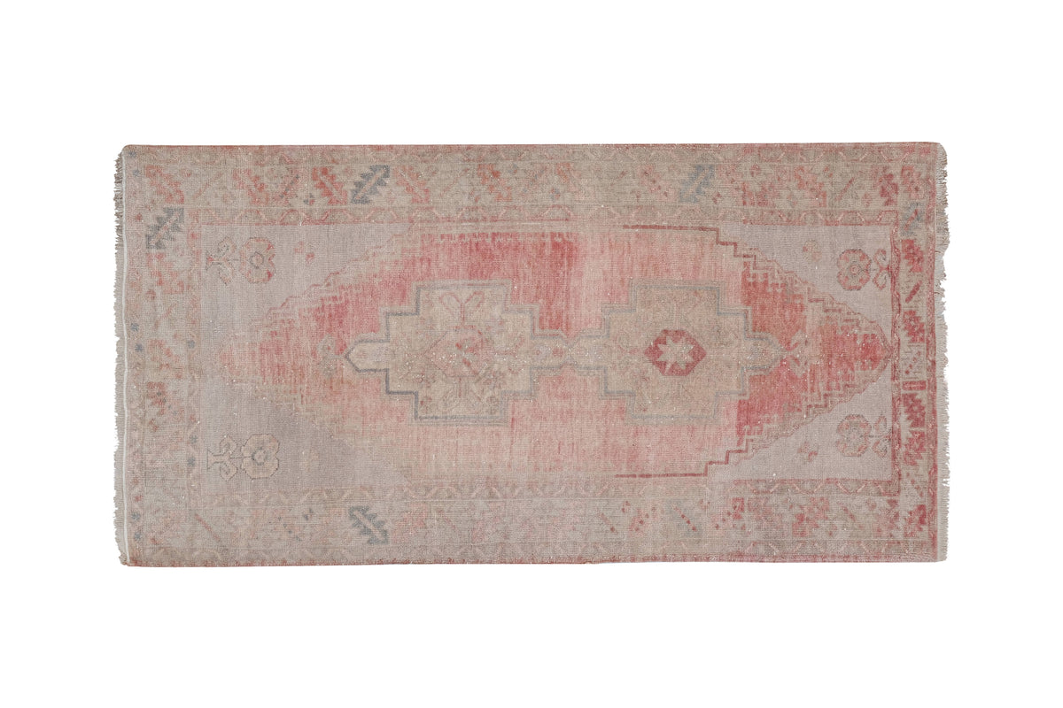Vintage Uşak Halı 111 x 205 cm