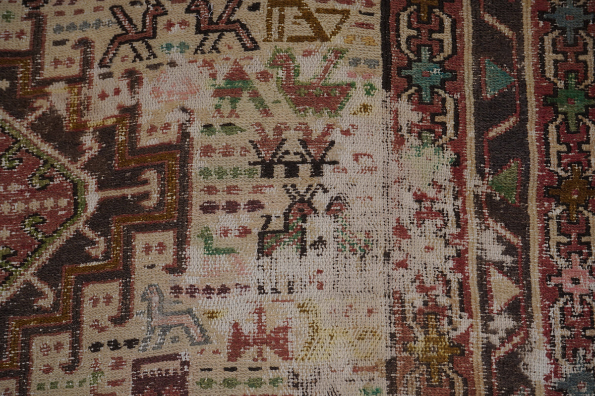 Vintage Hayvan Desenli Sumak Kilim 106 x 140 cm