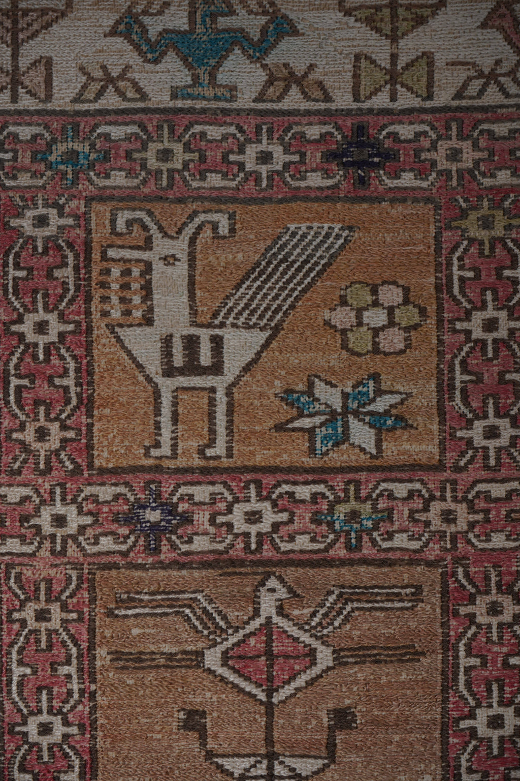 Vintage Sumak Kilim 125 x 177 cm