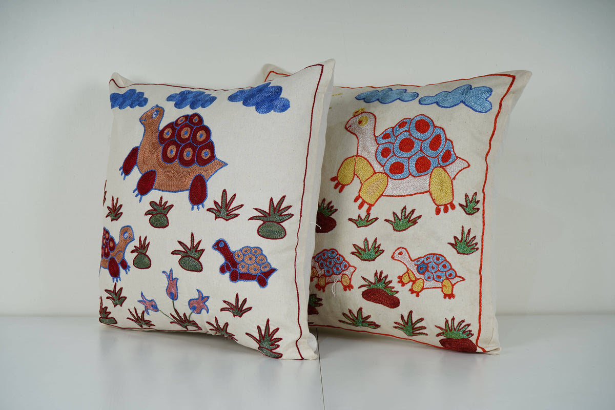 Kaplumbağa Desenli Suzani Kırlent Kılıfı 2'li Set 47 x 50 cm
