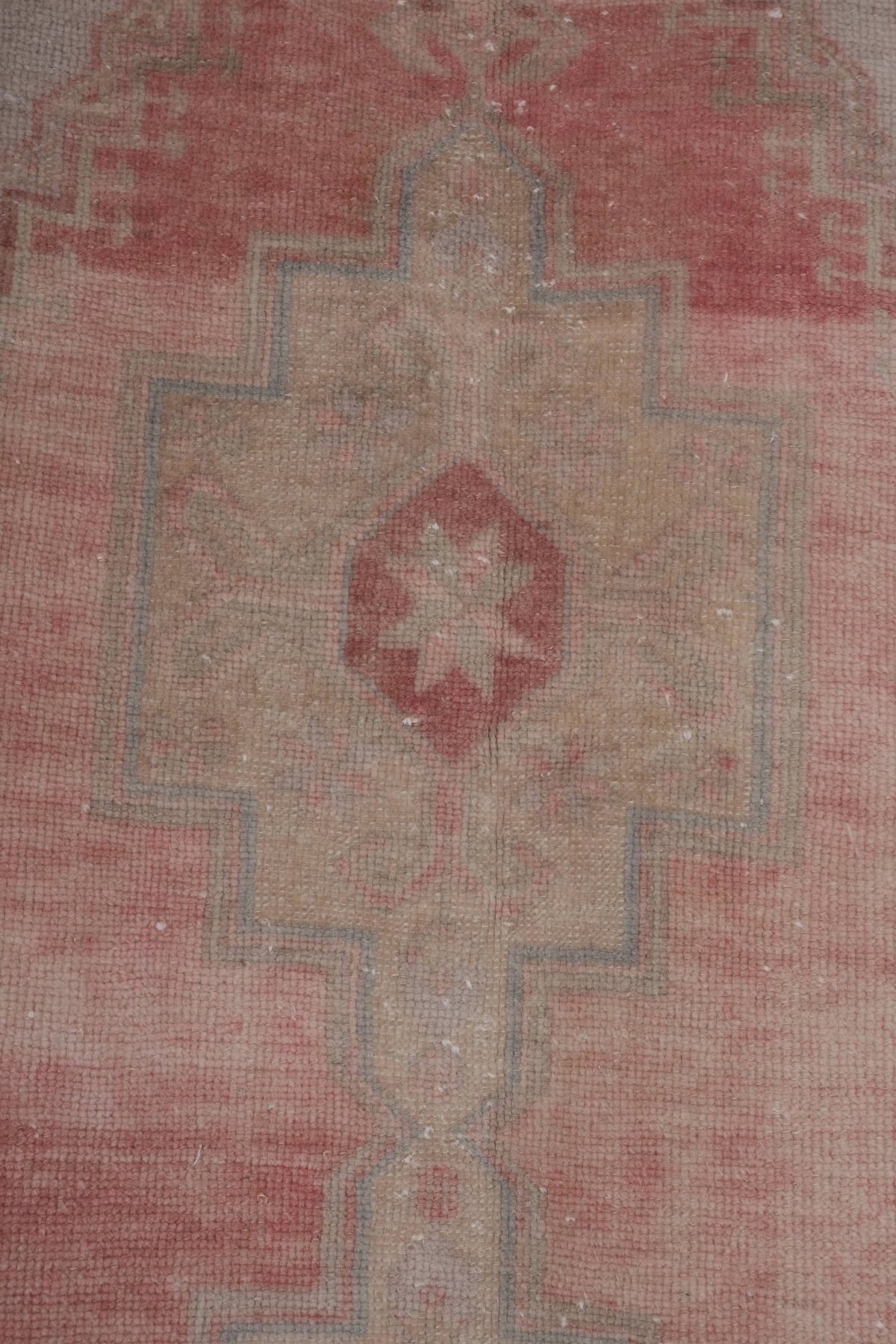 Vintage Uşak Halı 111 x 205 cm