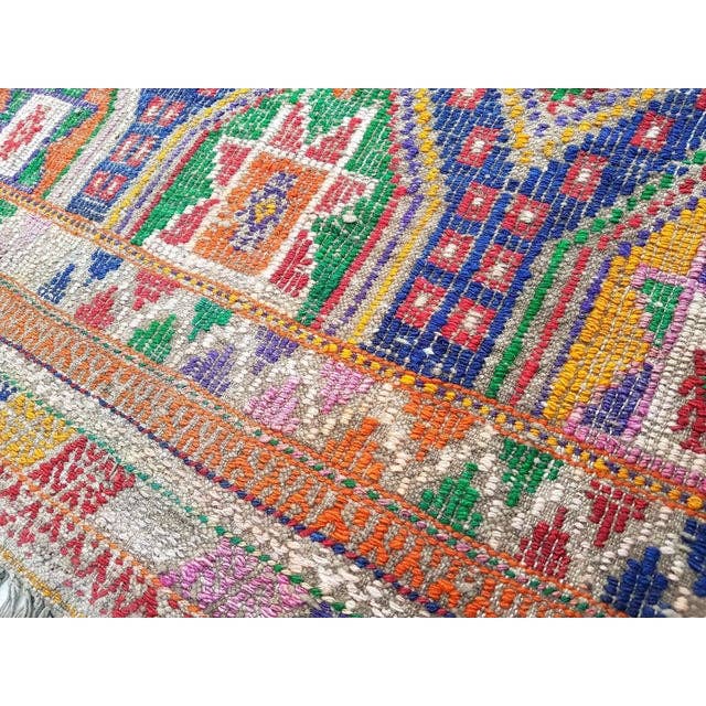 Vintage Kilim 186 x 227 cm