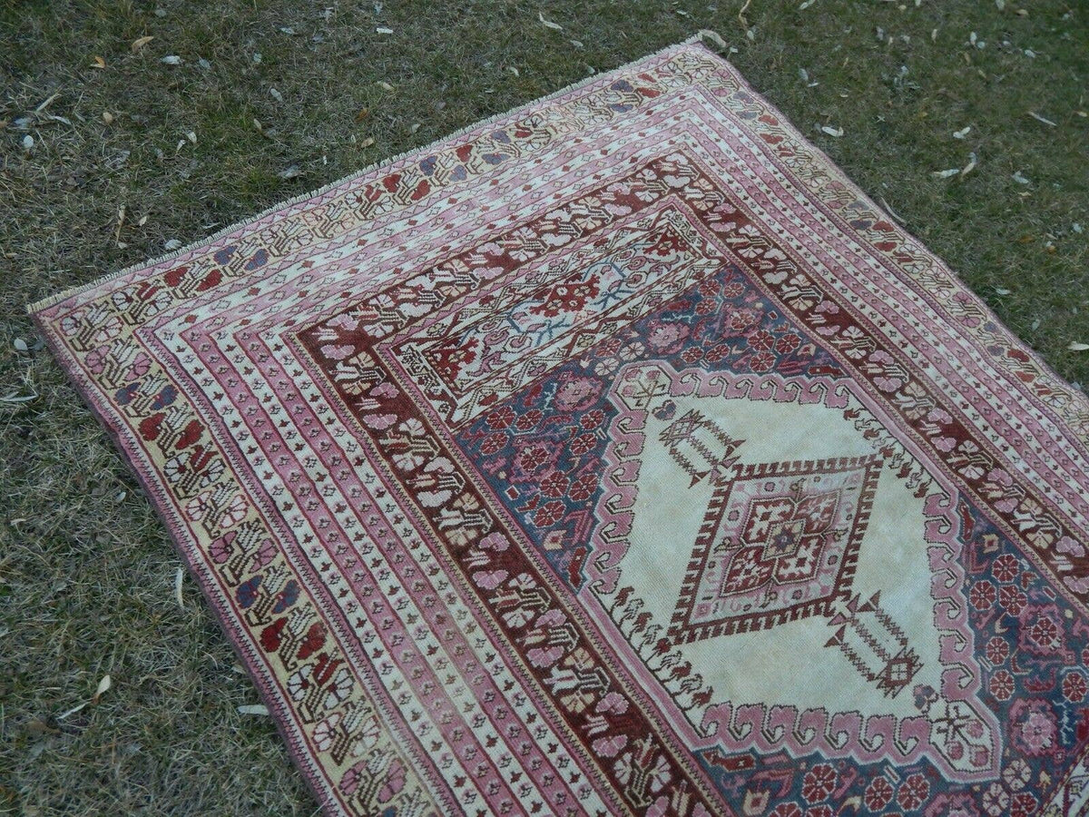 Vintage Kars Halı 134 x 183 cm