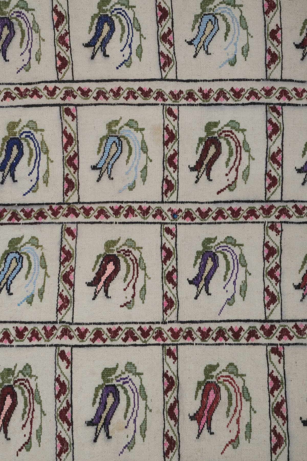 Vintage Kilim 116 x 124 cm