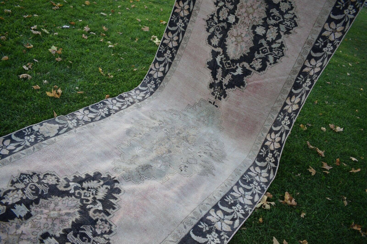 Vintage Uşak Halı 142 x 405 cm