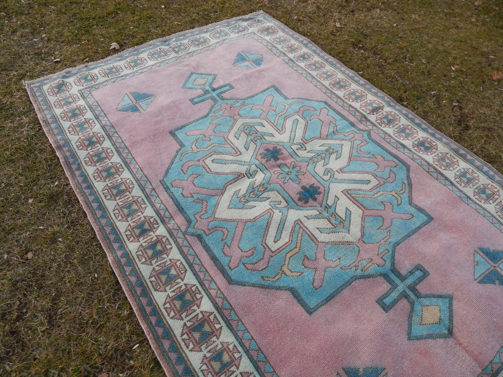 Vintage Uşak Halı 158 x 233 cm