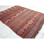Vintage Kilim 136 x 167 cm