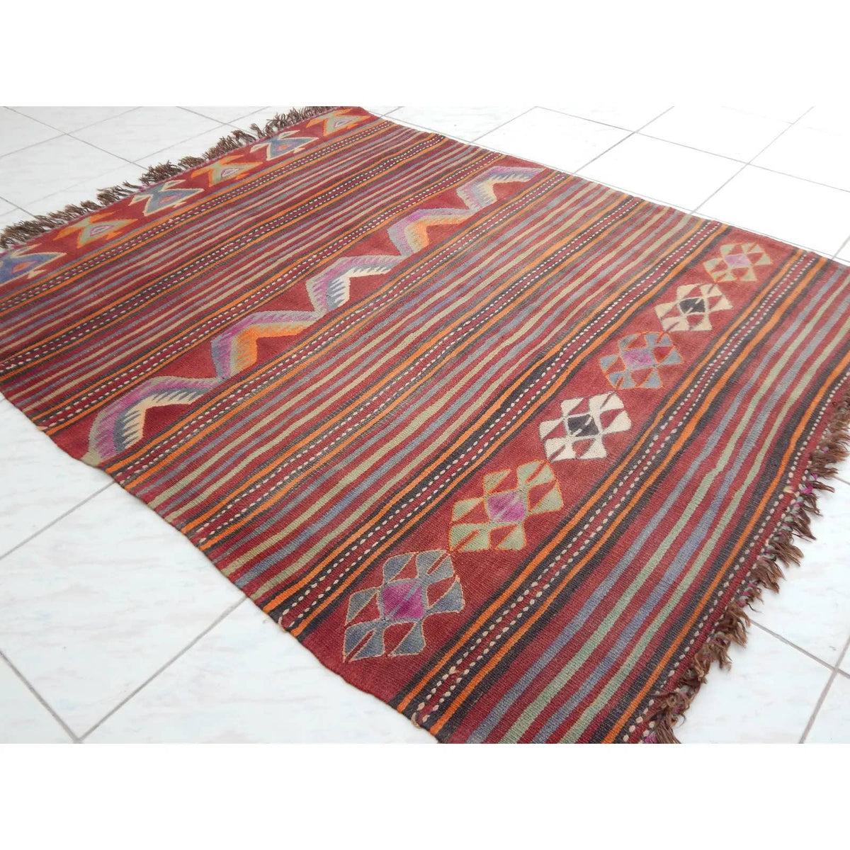Vintage Kilim 136 x 167 cm