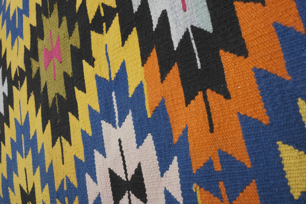 Vintage Kilim 198 x 283 cm