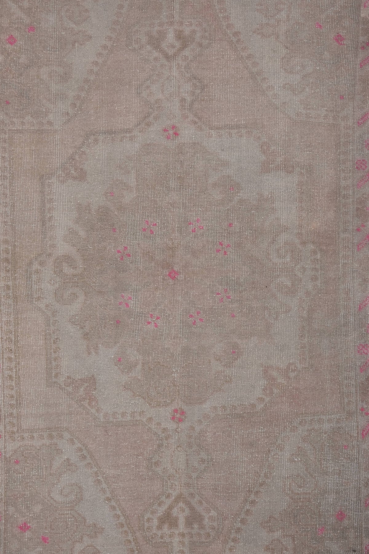 Vintage Uşak Halı 125 x 215 cm