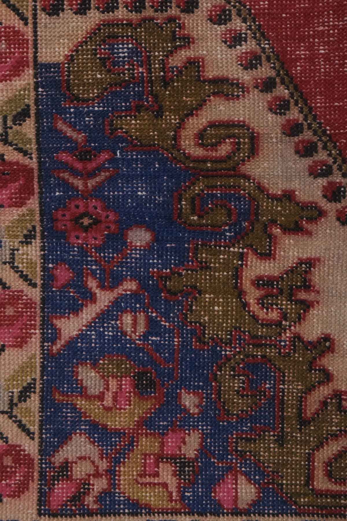Vintage Uşak Halı 135 x 220 cm