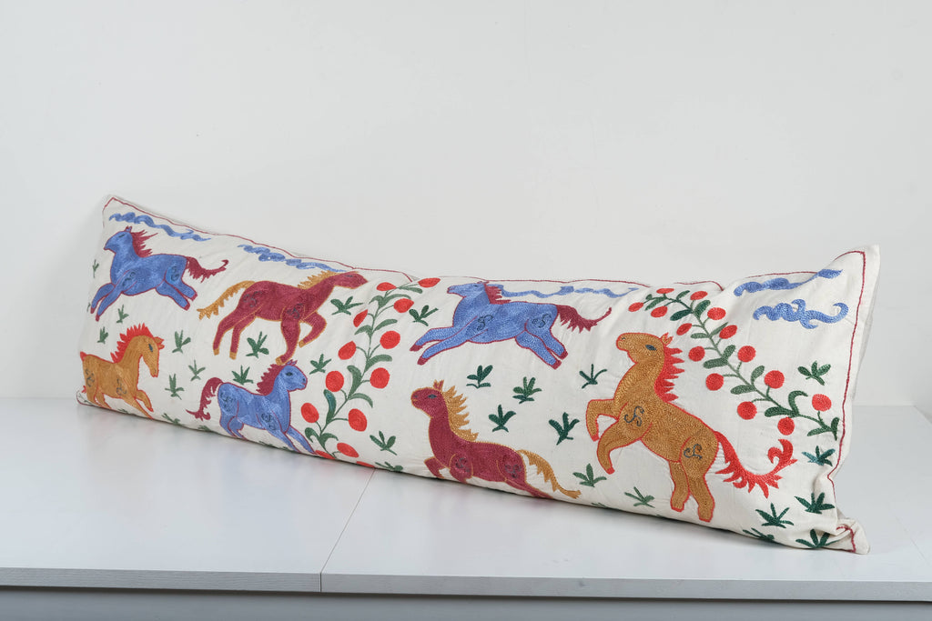 At Desenli Suzani Kırlent Kılıfı 45 x 150 cm