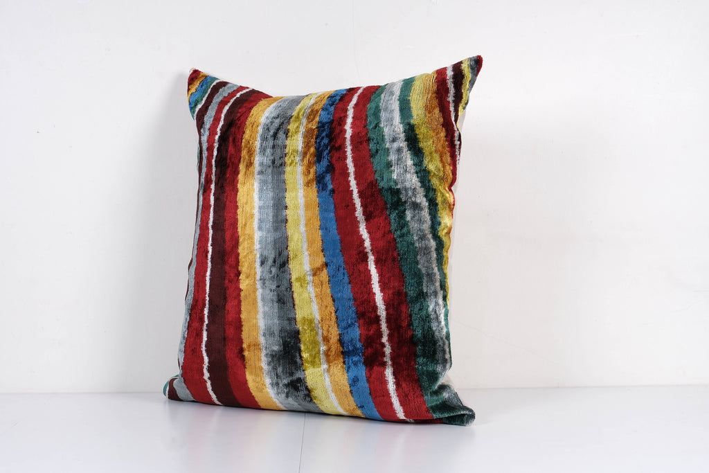 İpek Ikat Kadife Kırlent Kılıfı 56 x 63 cm