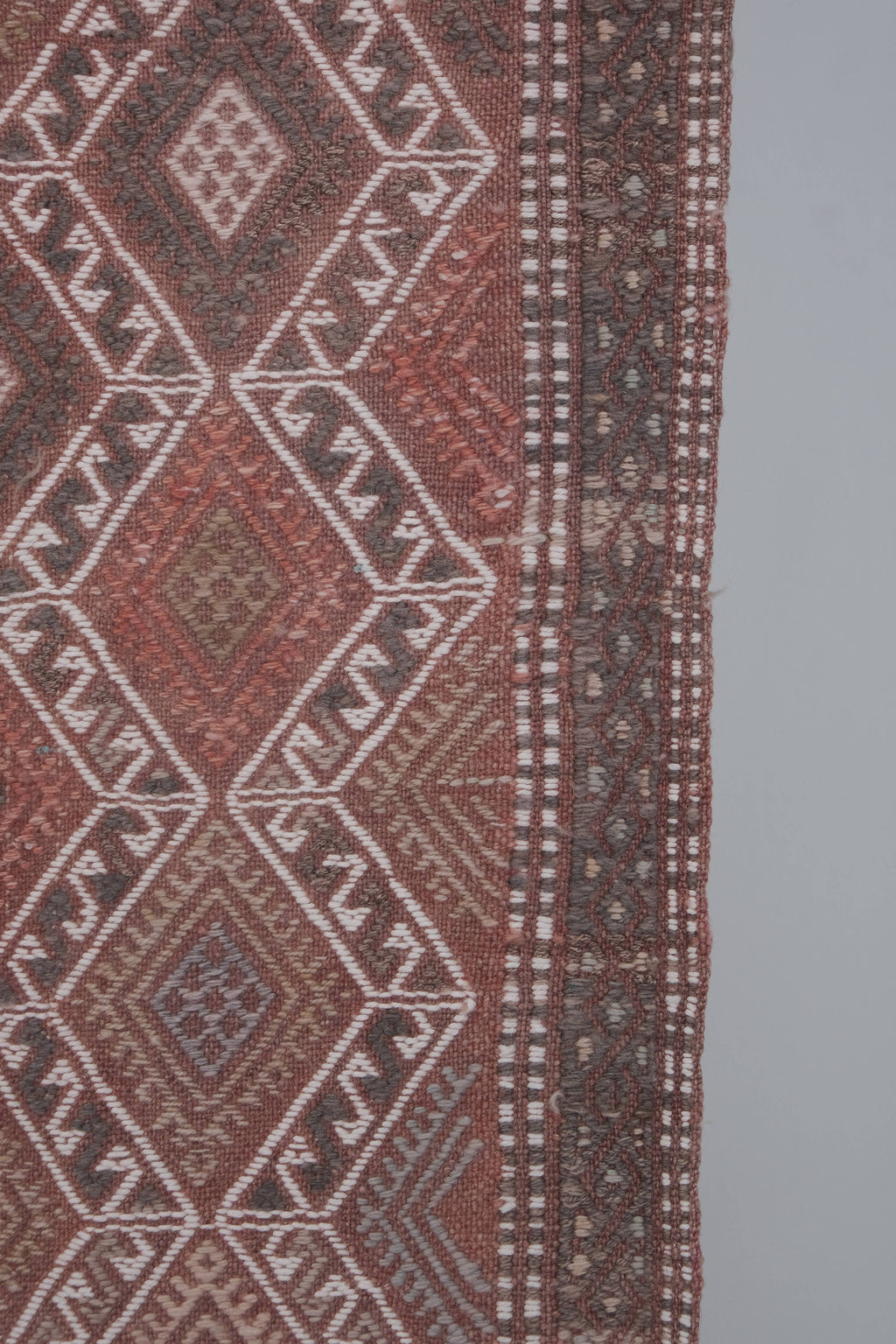Vintage Kilim 137 x 235 cm