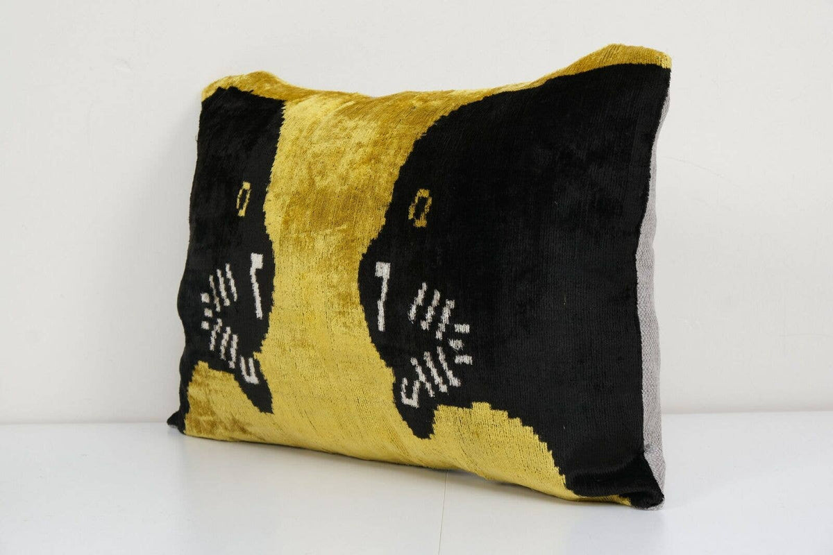 İpek Ikat Kadife Kırlent Kılıfı 40 x 60 cm