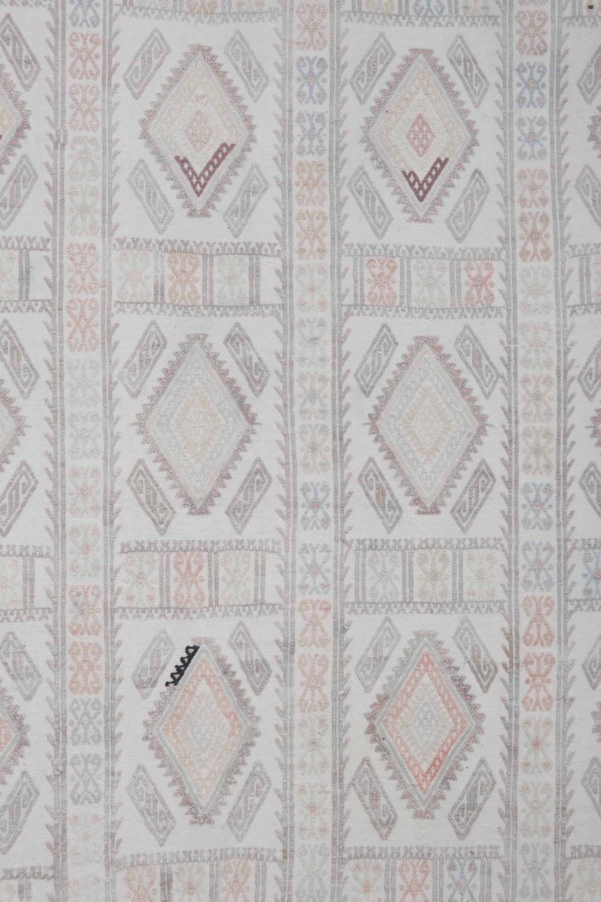 Vintage Kilim 156 x 216 cm