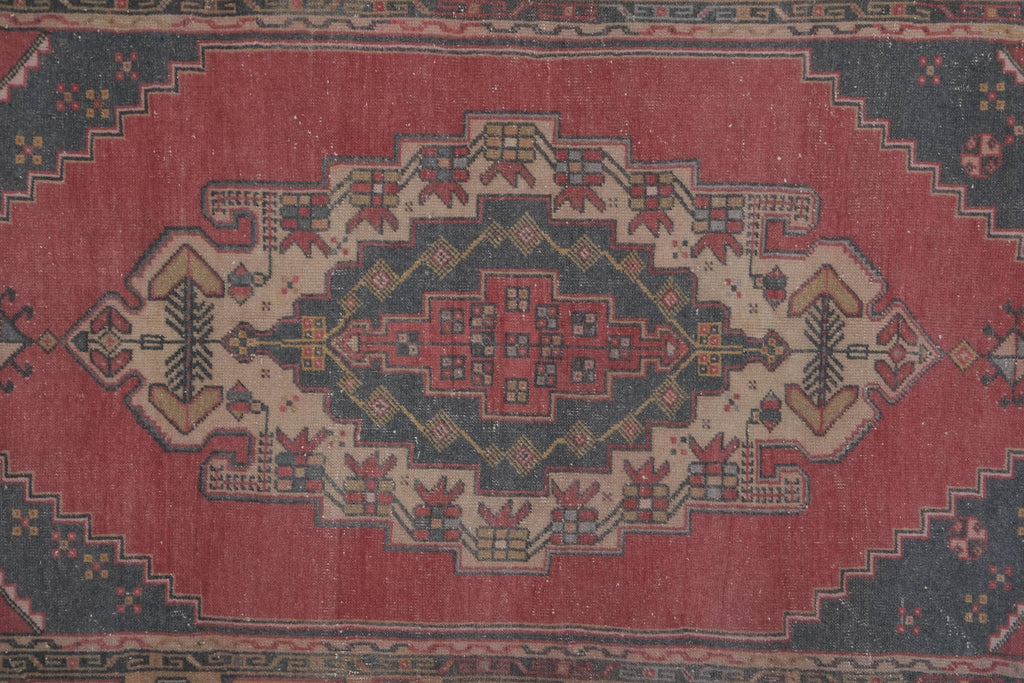 Vintage Uşak Halı 133 x 235 cm