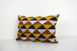 İpek Ikat Kadife Kırlent Kılıfı 40 x 60 cm