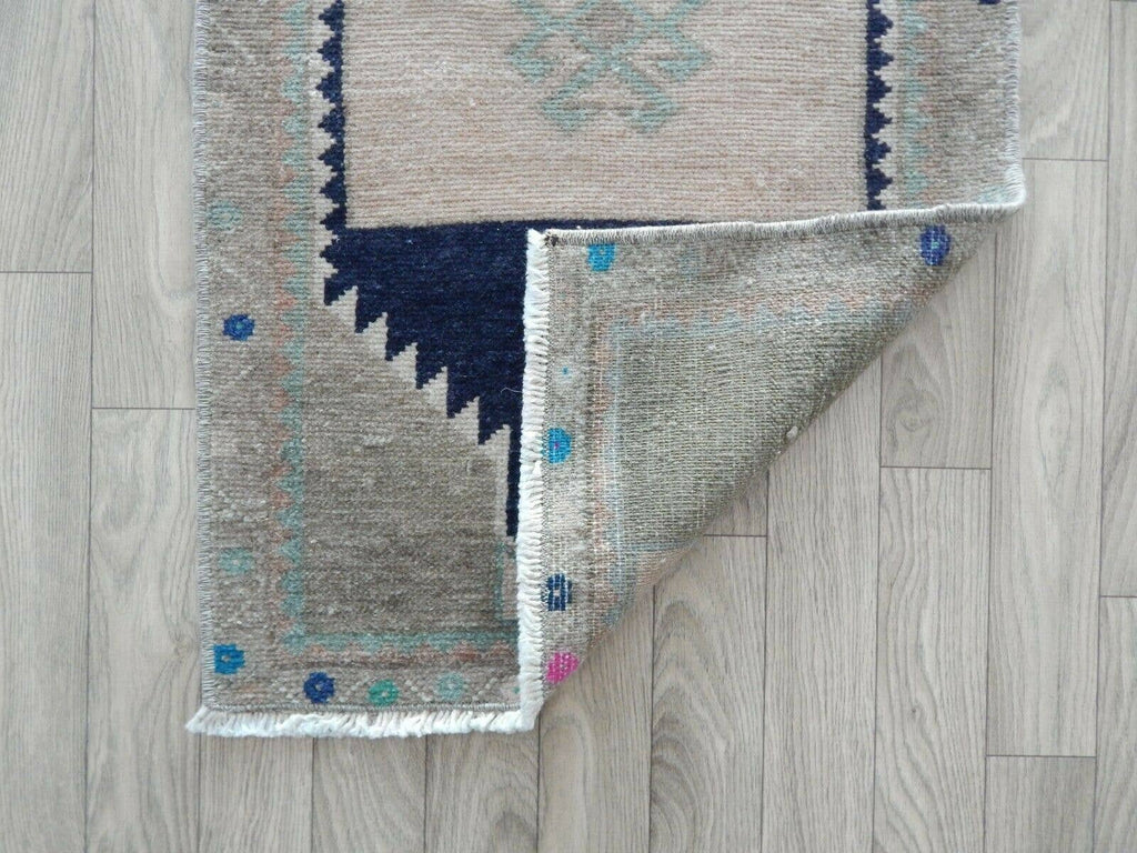Vintage Uşak Halı 44 x 94 cm