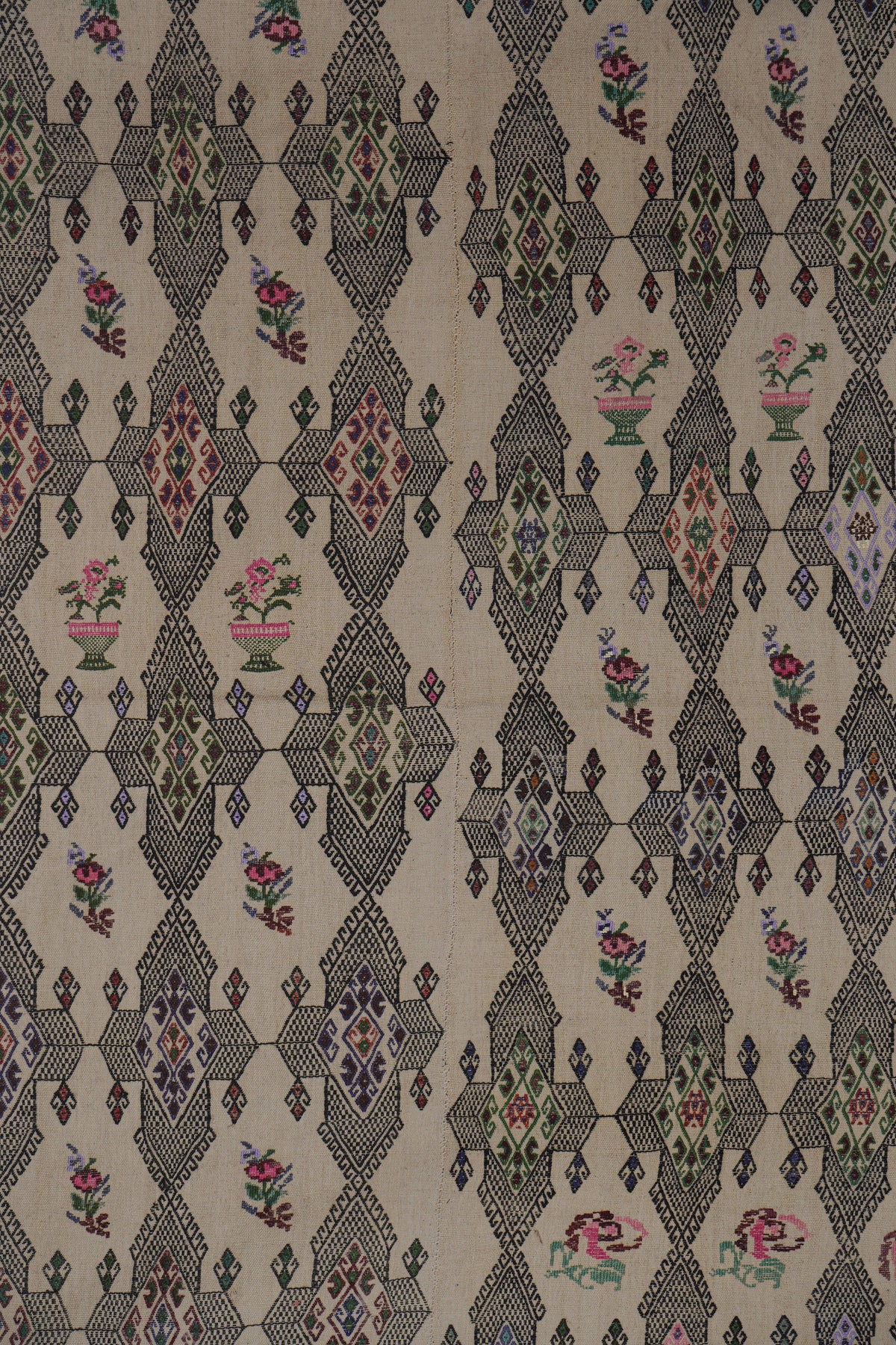 Vintage Kilim 172 x 233 cm