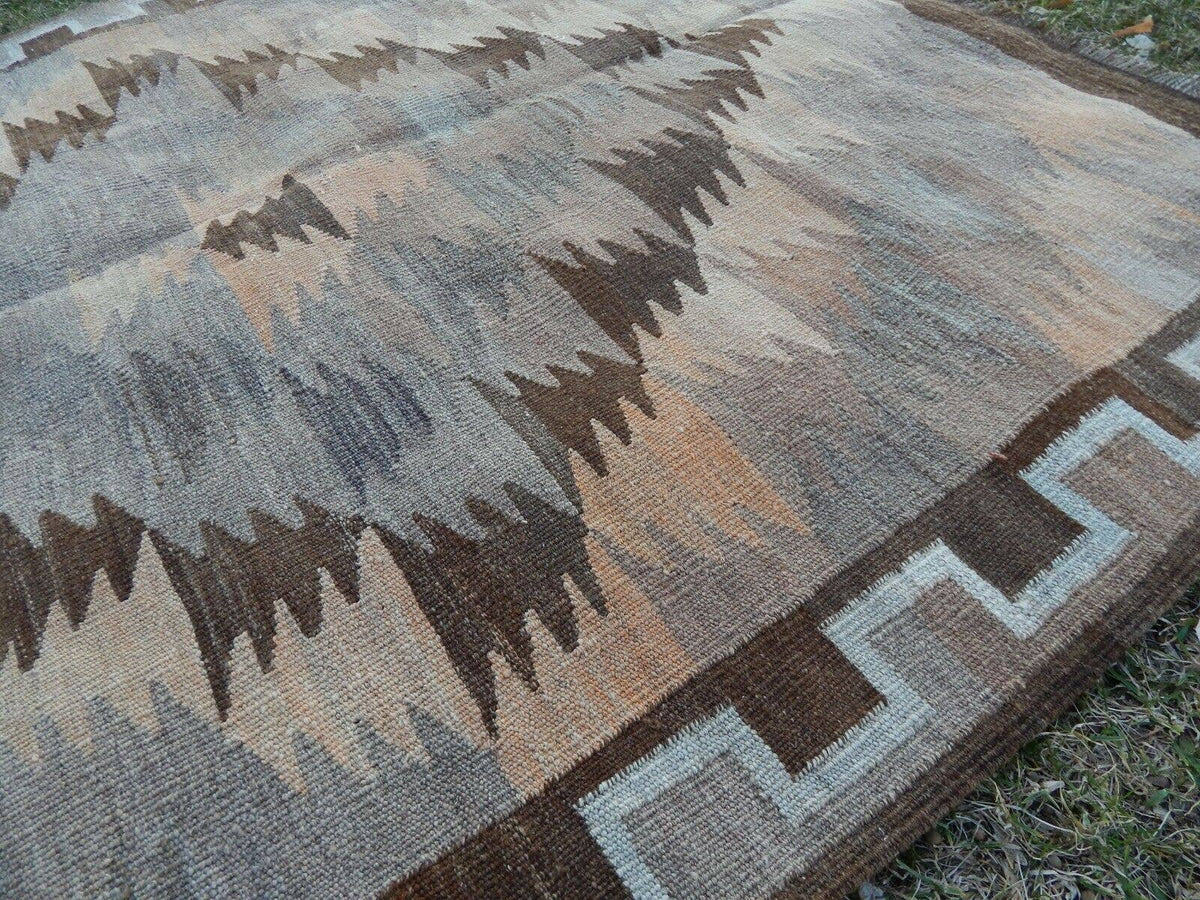 Vintage Kilim 142 x 284 cm