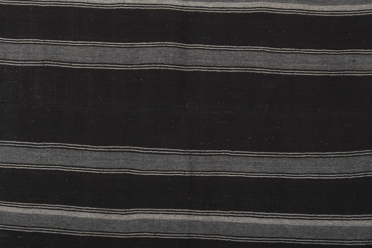 Vintage Kilim 203 x 220 cm