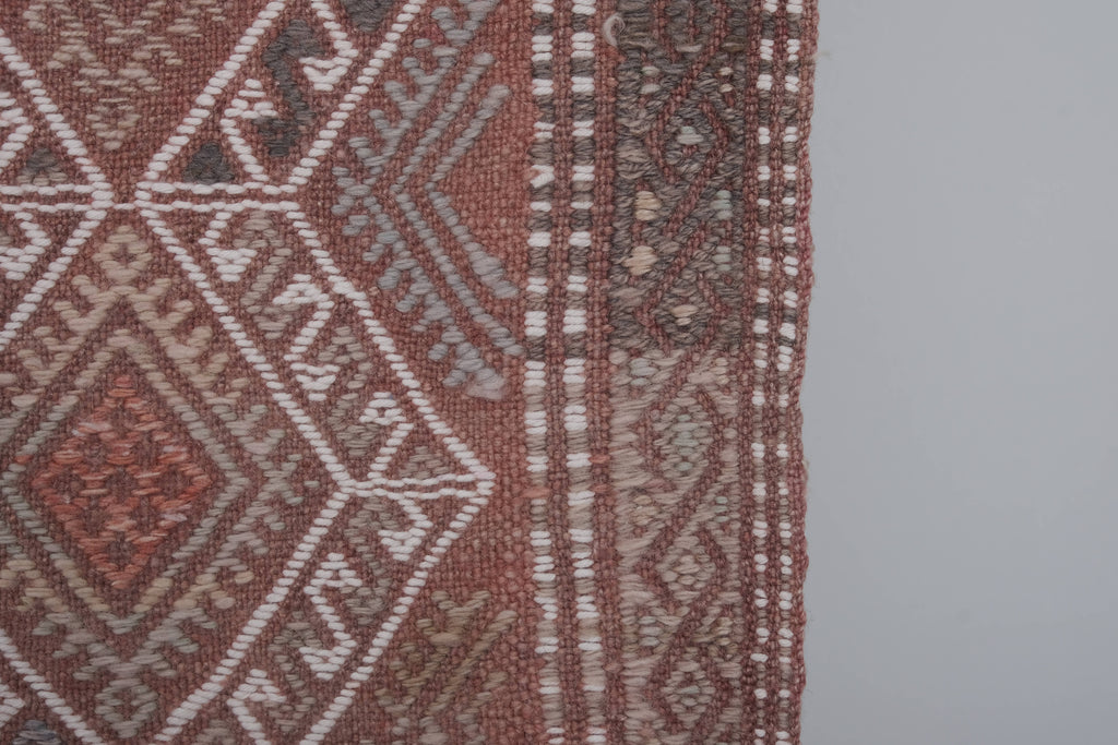 Vintage Kilim 137 x 235 cm