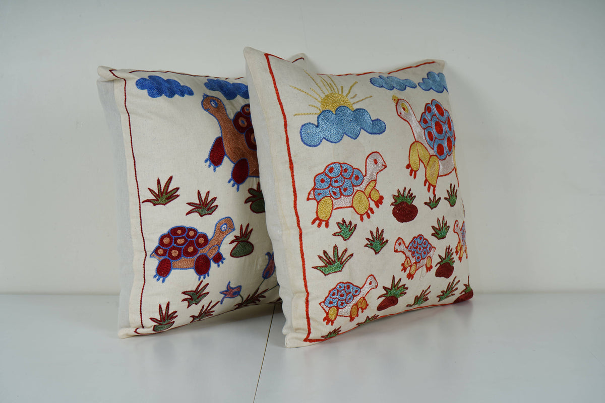 Kaplumbağa Desenli Suzani Kırlent Kılıfı 2'li Set 47 x 50 cm