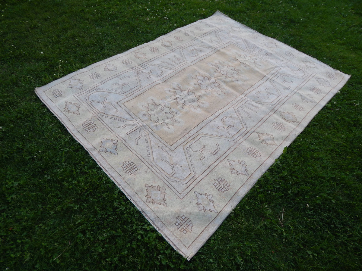 Vintage Uşak Halı 195 x 270 cm