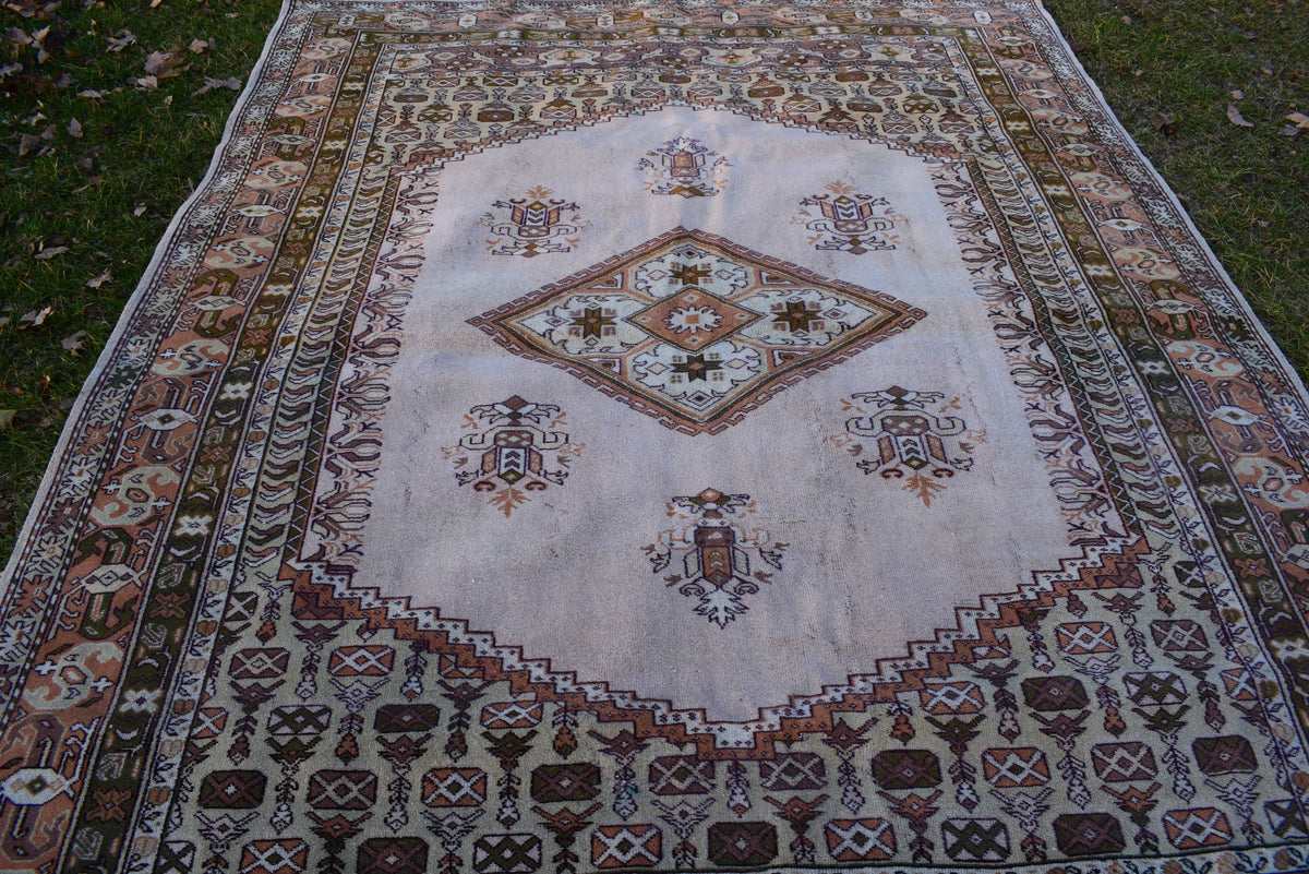 Vintage Uşak Halı 204 x 284 cm