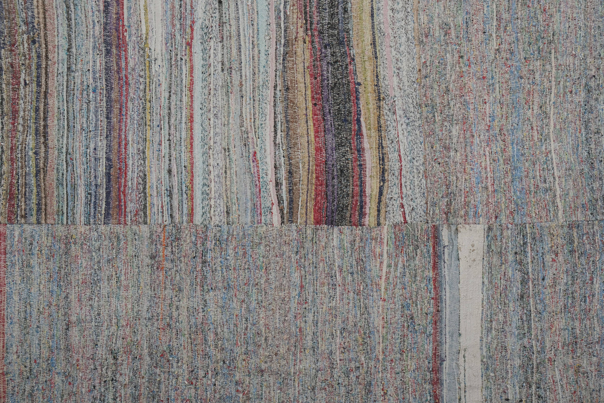 Vintage Kilim 279 x 316 cm