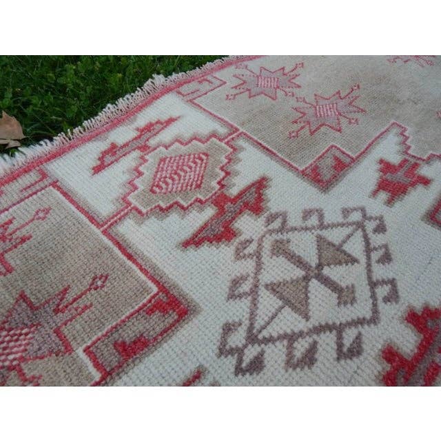 Vintage Uşak Halı 146 x 183 cm