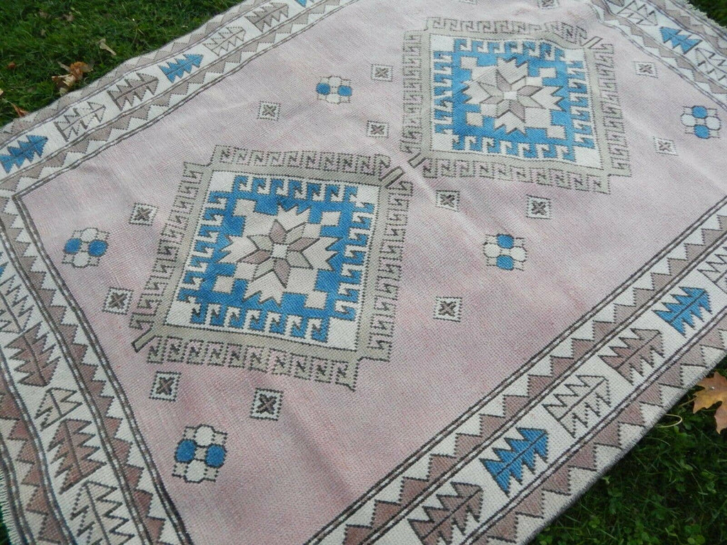 Vintage Uşak Halı 155 x 190 cm