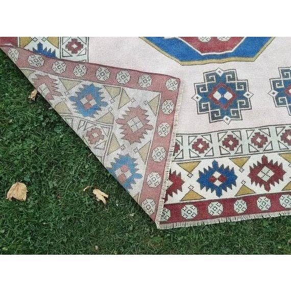 Vintage Uşak Halı 190 x 205 cm