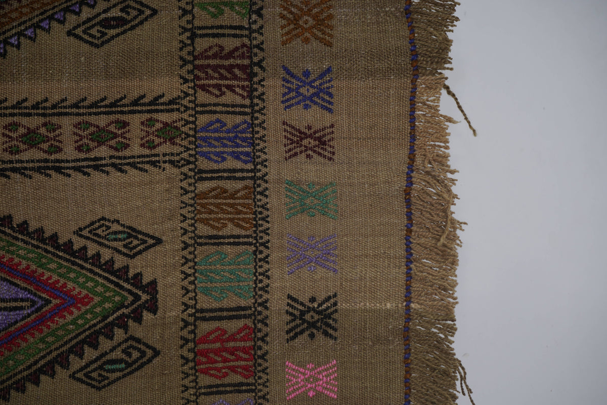 Vintage Kilim 173 x 236 cm
