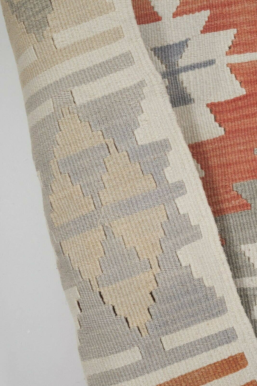 Vintage Kilim 105 x 171 cm