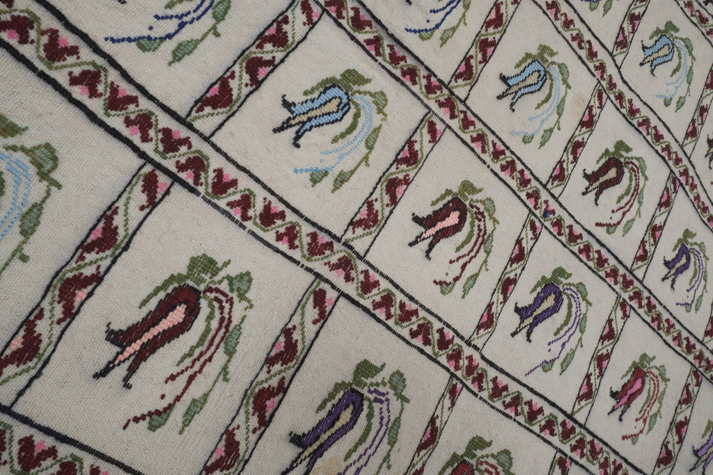Vintage Kilim 116 x 124 cm