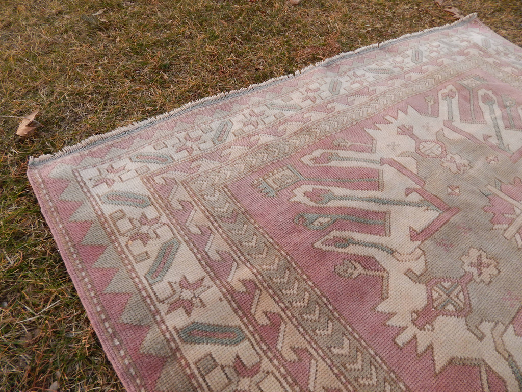 Vintage Uşak Halı 145 x 202 cm