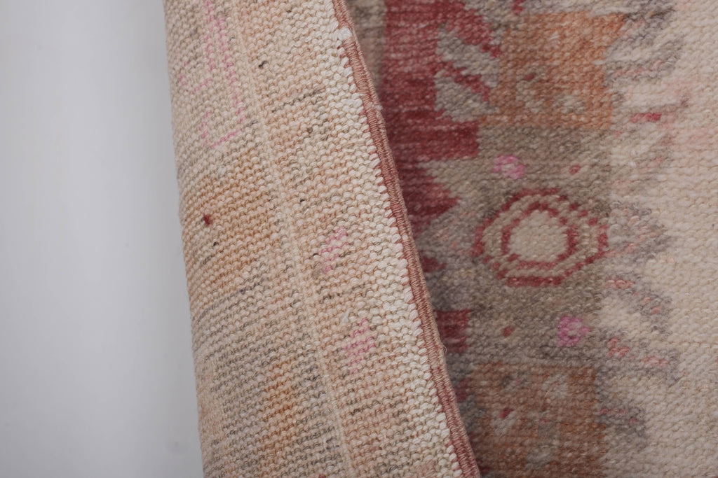 Vintage Uşak Halı 113 x 207 cm