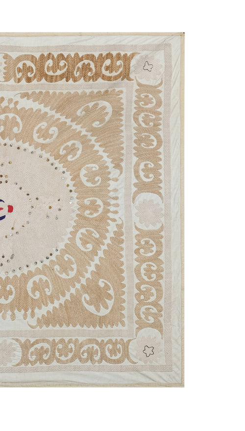 El İşlemesi Suzani Duvar Örtüsü 130 x 136 cm