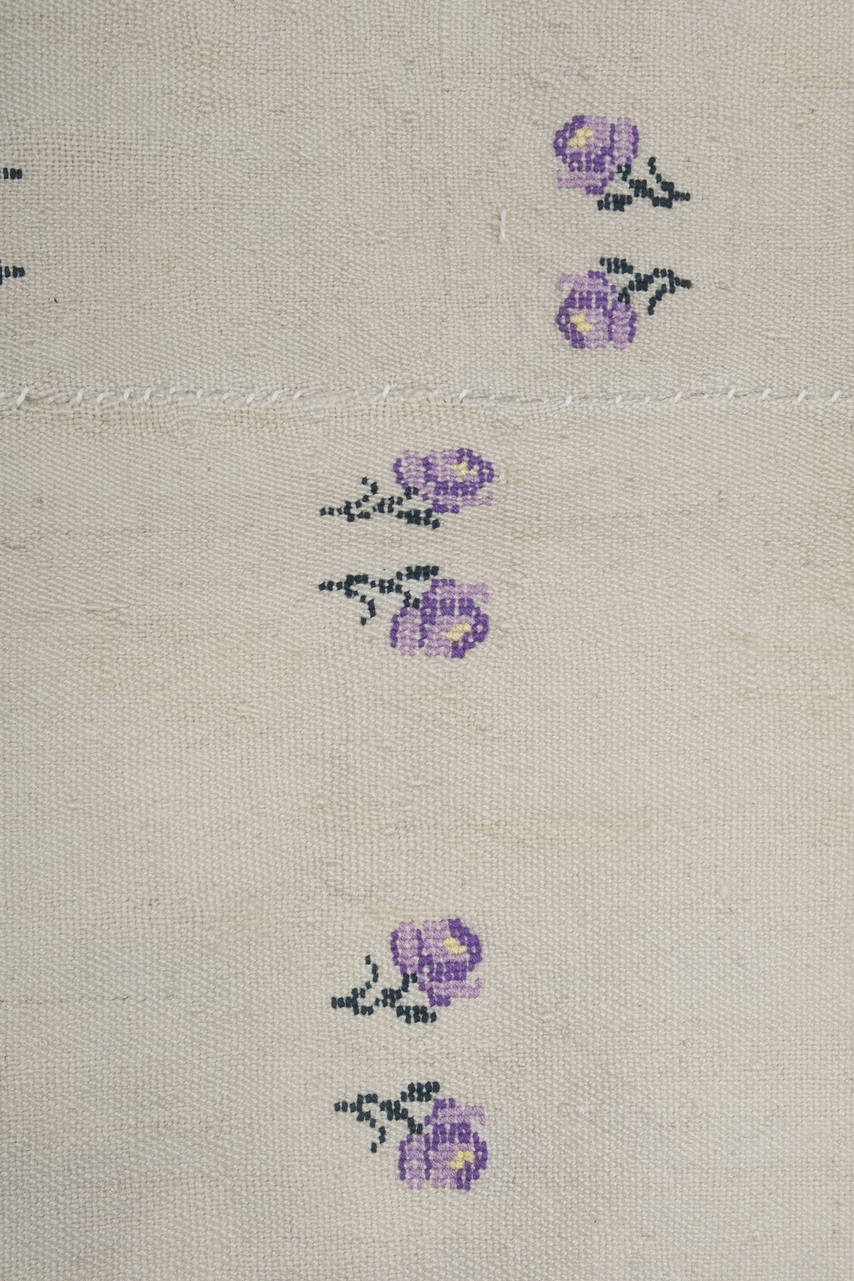 Vintage Kilim 119 x 162 cm