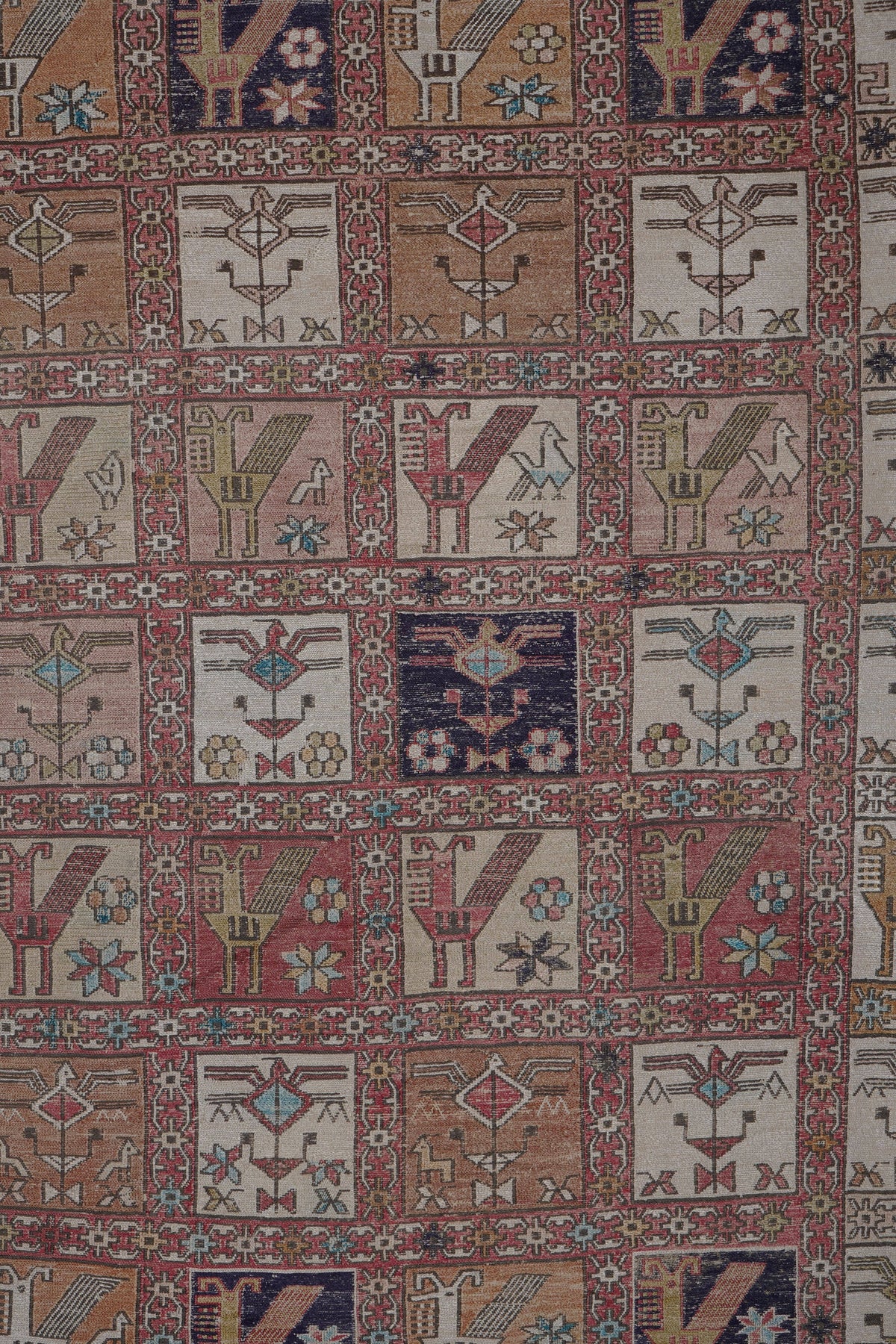 Vintage Sumak Kilim 125 x 177 cm
