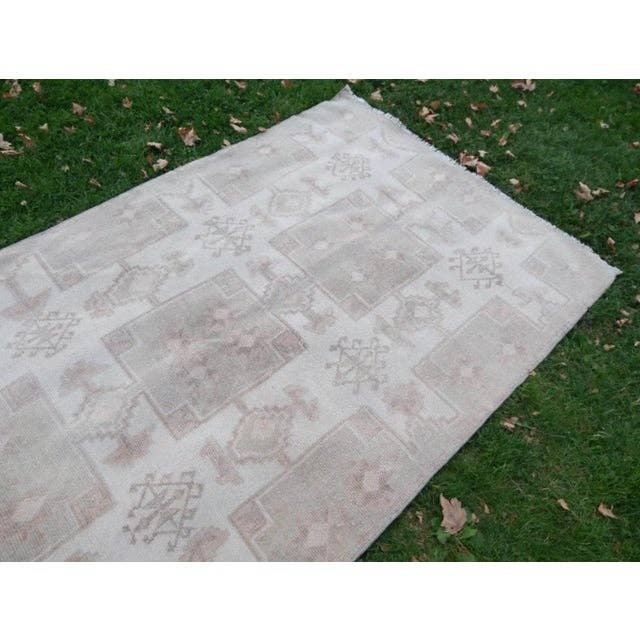 Vintage Uşak Halı 130 x 243 cm
