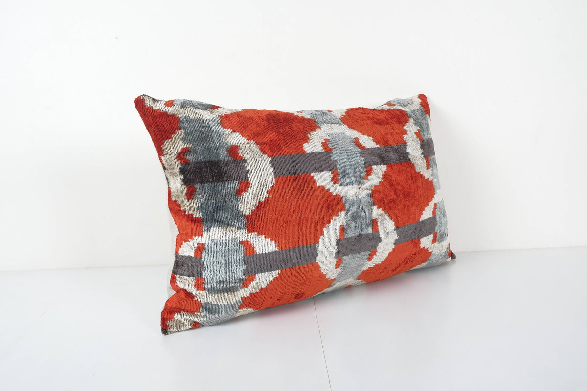 İpek Ikat Kadife Kırlent Kılıfı 40 x 66 cm