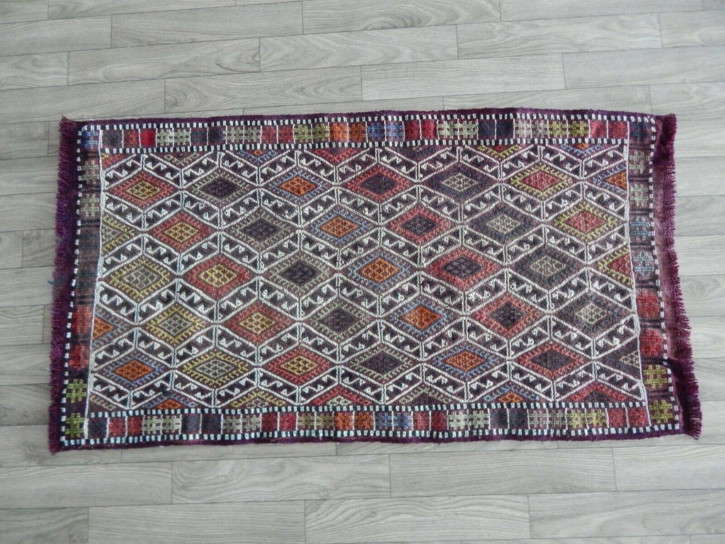 Vintage Kilim 52 x 97 cm
