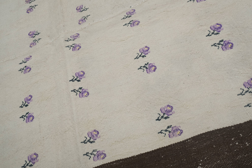 Vintage Kilim 119 x 162 cm