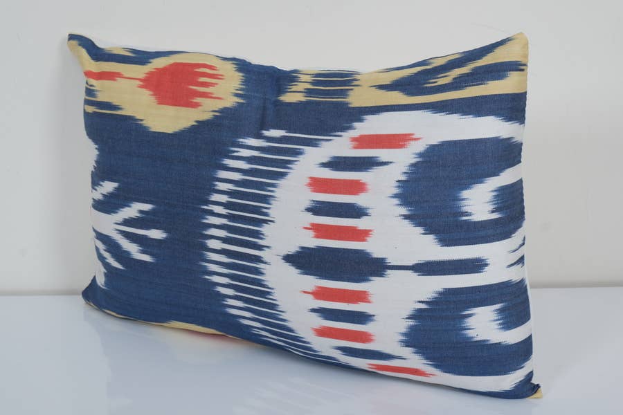 İpek Ikat Kadife Kırlent Kılıfı 30 x 50 cm