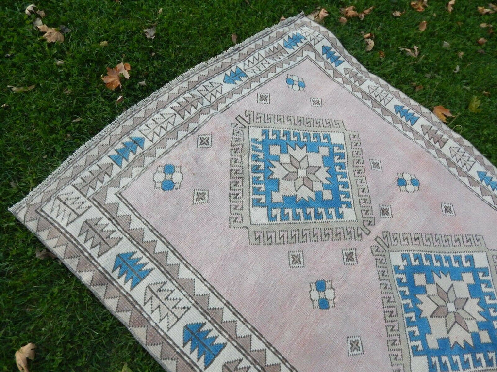 Vintage Uşak Halı 155 x 190 cm