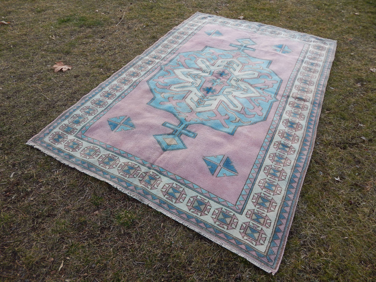 Vintage Uşak Halı 158 x 233 cm